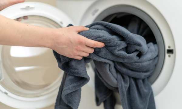 The Ultimate Guide to Cleaning and Maintaining Your Blankets